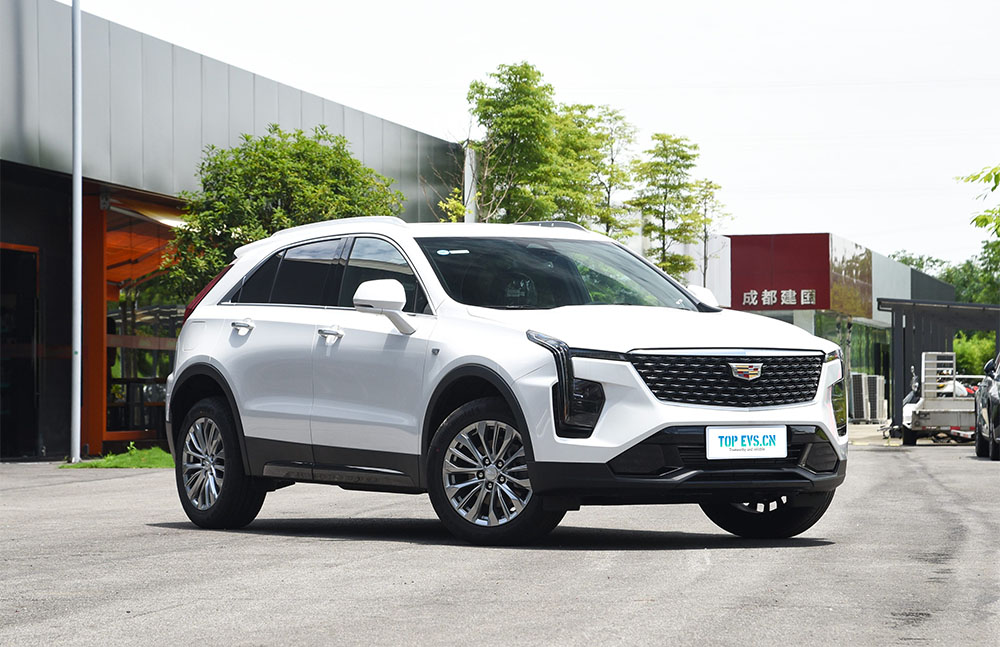 cadillac xt4 review