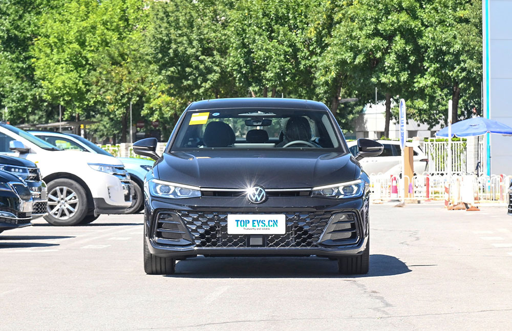 Volkswagen Passat price