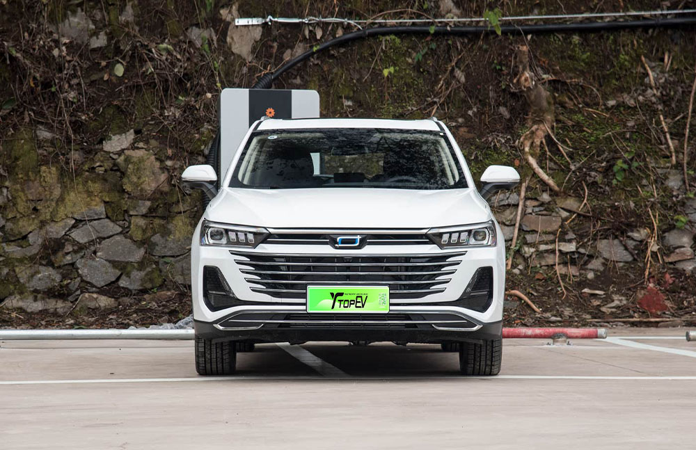 2023 Bestune T77