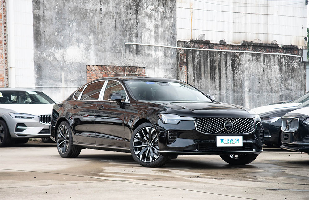 Volvo S90 reviews