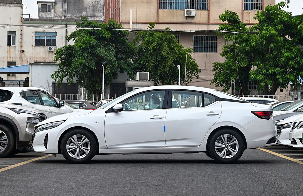 Nissan Sylphy interior