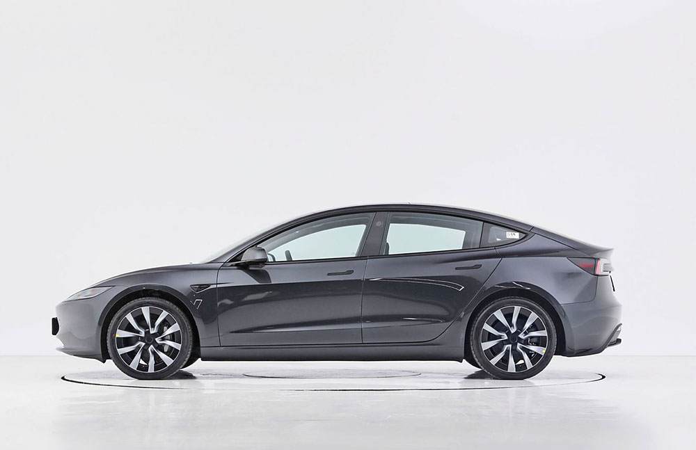 Tesla Model 3 awd