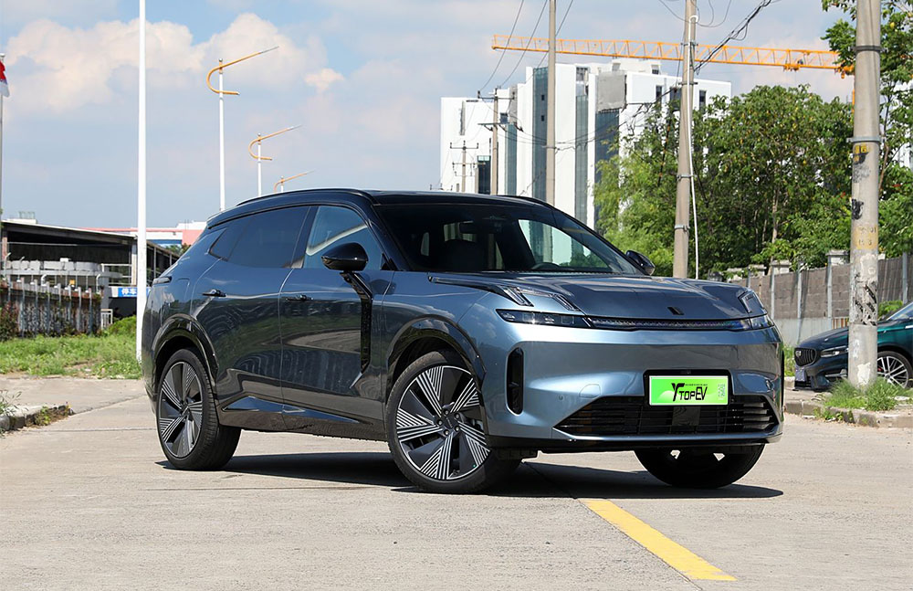 Lynk & Co 08 EM-P interior