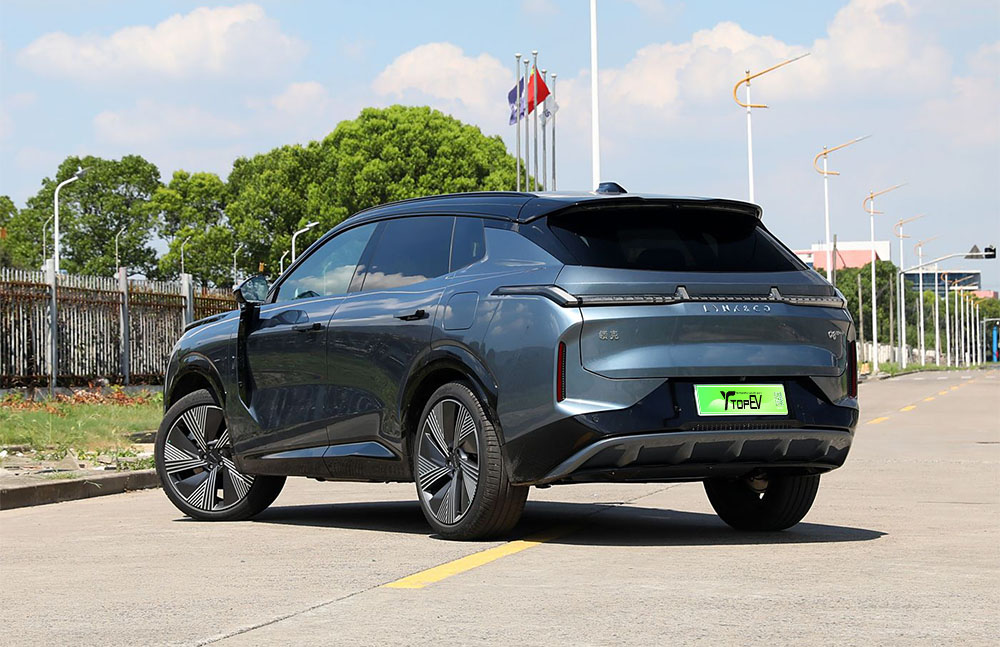 Lynk & Co 08 EM-P for sale