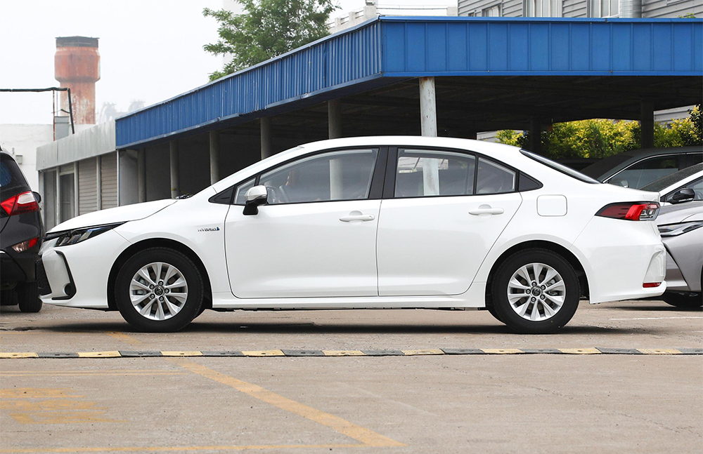 TOYOTA Corolla