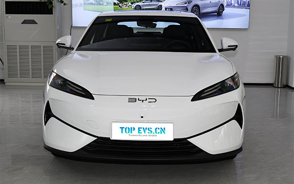 BYD e7 price