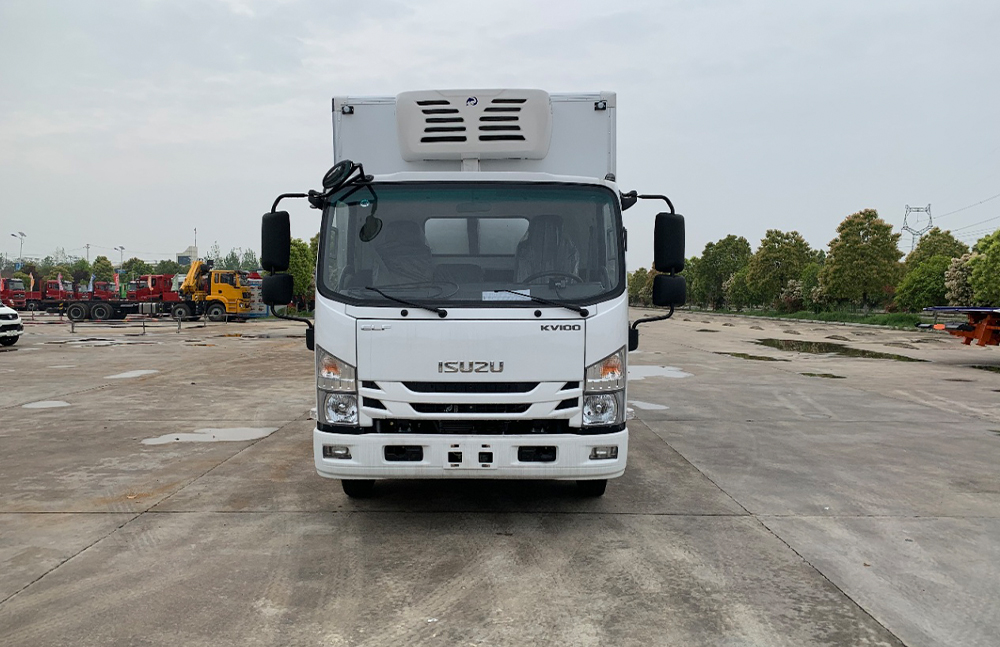 ISUZU Reefer Truck