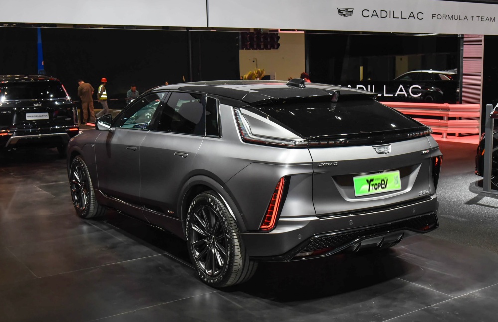 Cadillac Lyriq  interior
