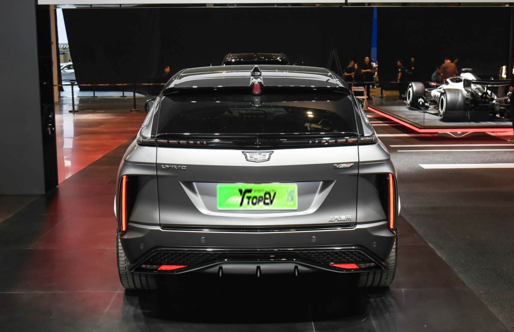 Cadillac Lyriq  spaces