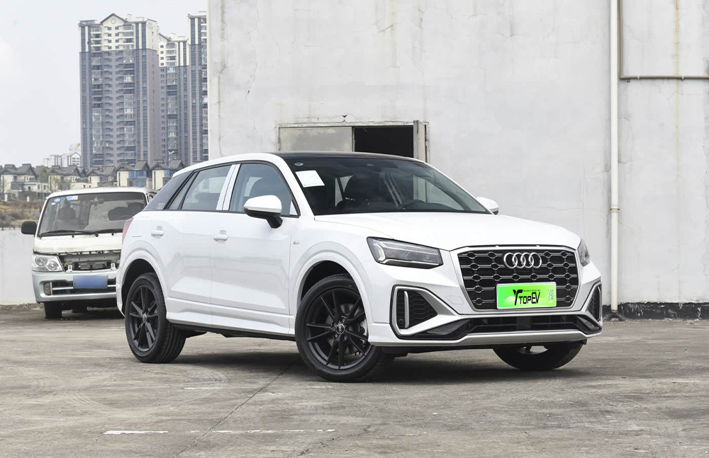 2025 Audi Q2L exterior
