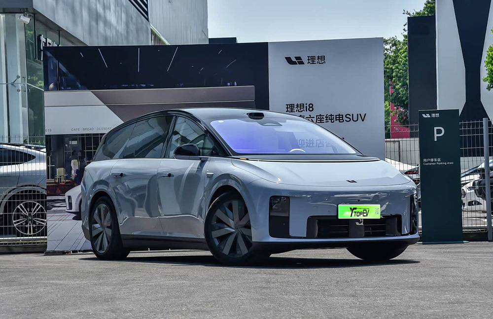 2025 Li Auto i8 exterior