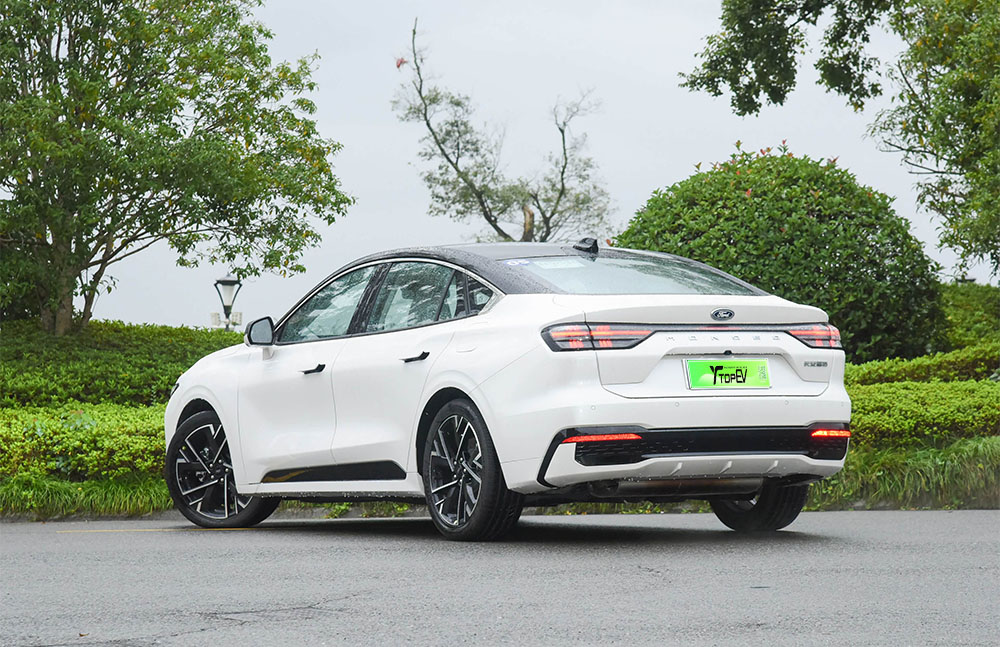 Ford Mondeo interior
