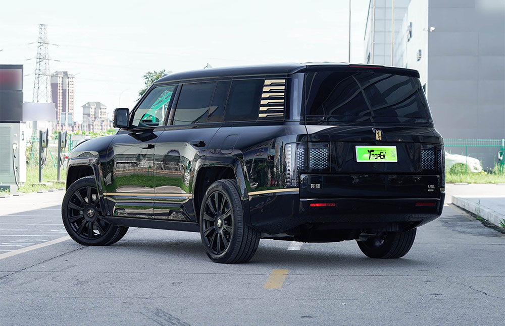 BYD Yangwang U8 L interior