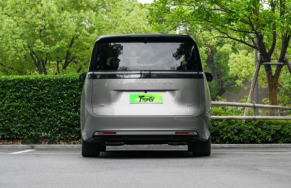 Leapmotor D99 spaces