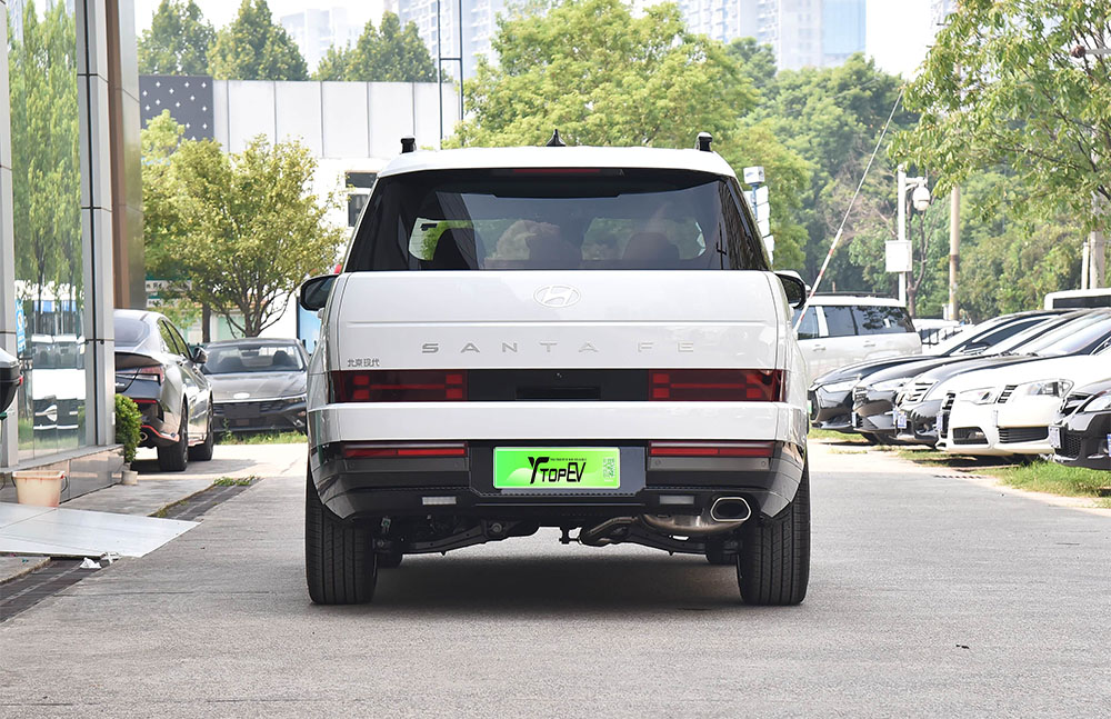 Hyundai Santa Fe spaces