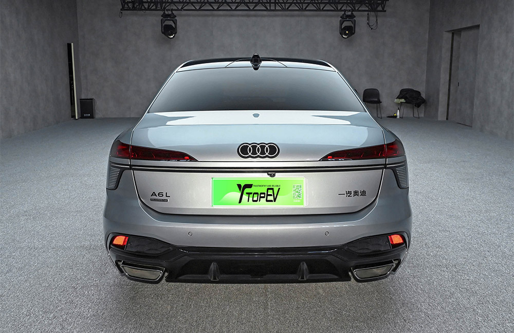 Audi A6L spaces