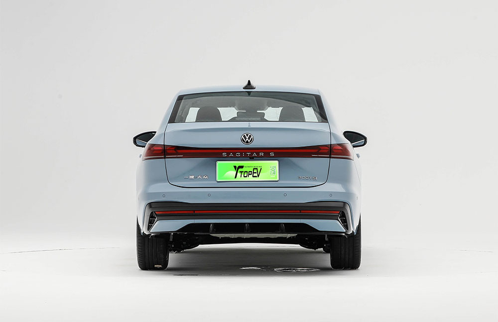 Volkswagen Sagitar S spaces