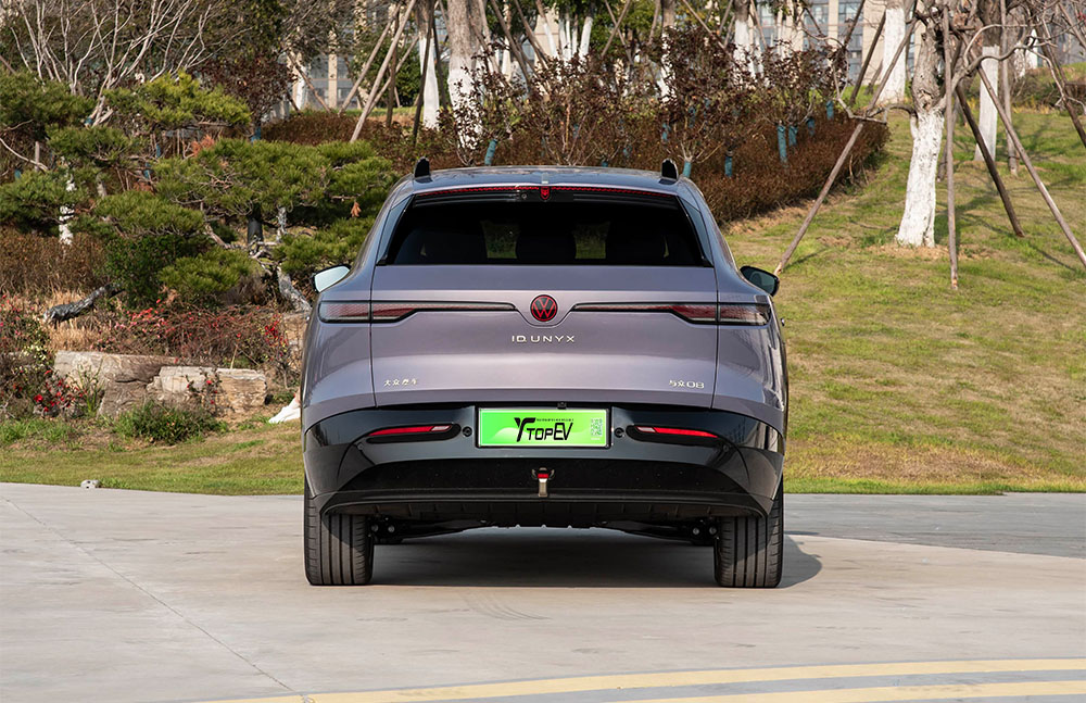 Volkswagen ID.UNYX 08 spaces